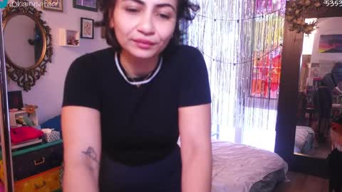 Snapshot of safaeri chatting on 11.03.25 Safa online show from 11.03.25