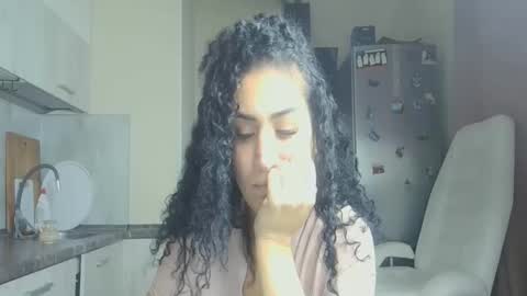 Snapshot of safari_xx chatting on 10.24.25 Queen online show from 10.24.25