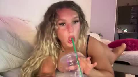 Shaina Blue online show from 06.06.26