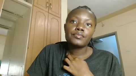 Snapshot of sagersexie chatting on 12.29.24 sagersexie online show from 12.29.24