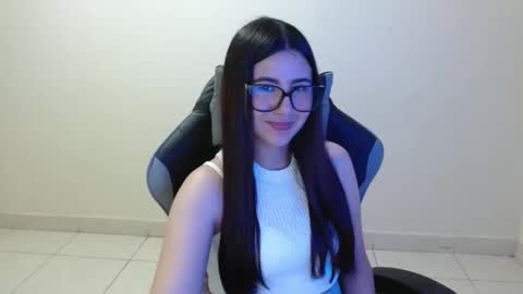 Sahaliefox  online show from 10.26.25