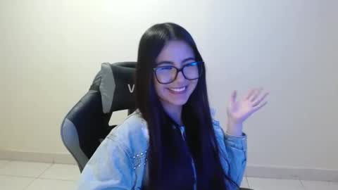 Sahaliefox  online show from 11.02.25