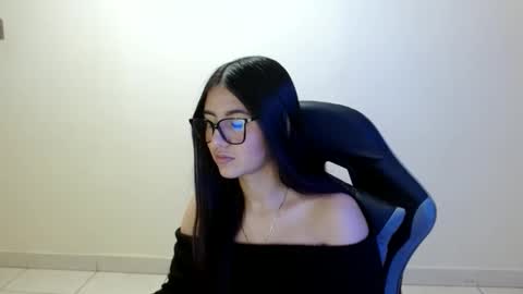 Sahaliefox  online show from 05.22.26