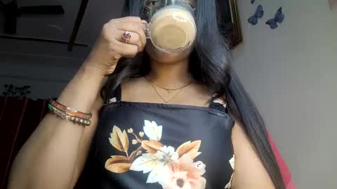 Snapshot of sahani2208 chatting on 12.30.24 Queen Archana online show from 12.30.24