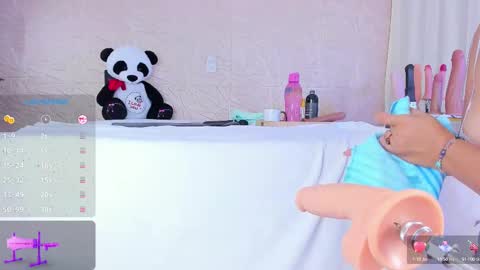 Snapshot of sahara1106 chatting on 02.12.25 Danella online show from 02.12.25