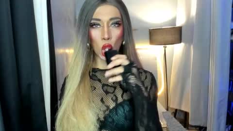 Snapshot of sahayafox chatting on 05.17.26 sahayafox online show from 05.17.26
