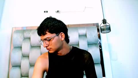 Snapshot of sahircharm chatting on 06.14.26 sahircharm online show from 06.14.26