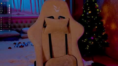 Snapshot of saillise chatting on 12.15.24 Sofia online show from 12.15.24