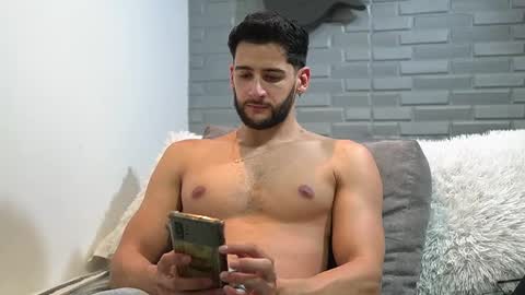 Snapshot of saimonhot1 chatting on 02.19.25 saimon online show from 02.19.25