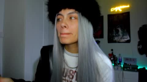    online show from 01.30.25