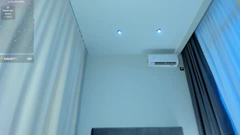 Snapshot of sakura__frostt chatting on 11.26.25 ur Vanessa online show from 11.26.25