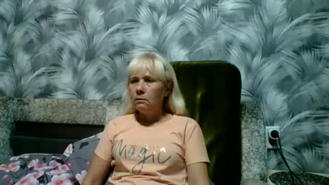 sakura_blonde online show from 10.14.25