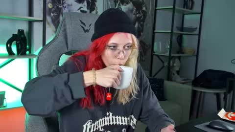 Snapshot of sakurabliss chatting on 09.14.25 sakurabliss online show from 09.14.25