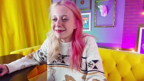 Snapshot of sakurabliss chatting on 10.17.25 sakurabliss online show from 10.17.25