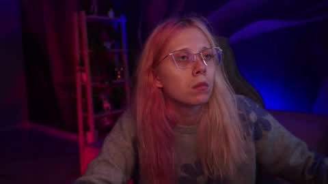 Snapshot of sakurabliss chatting on 10.26.25 sakurabliss online show from 10.26.25