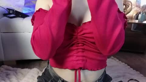 Sakura Moss online show from 04.17.26