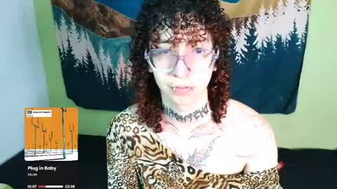Snapshot of salemqueer_ chatting on 04.26.26 Sam online show from 04.26.26