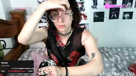 Snapshot of salemqueer_ chatting on 05.14.26 Sam online show from 05.14.26