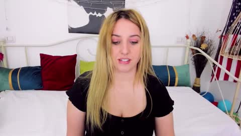 Snapshot of sallomewildee chatting on 01.13.25 Sallome online show from 01.13.25