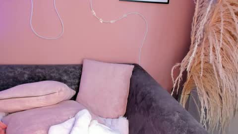 Snapshot of sally_white_ chatting on 03.12.25 Sally White online show from 03.12.25