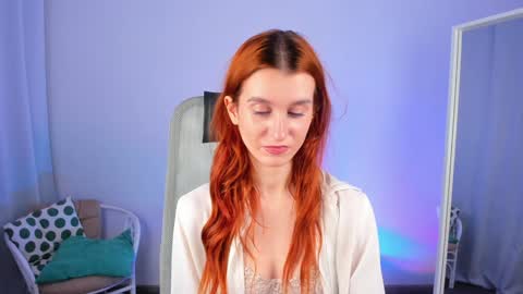 Snapshot of sallybiscuit chatting on 01.22.25 Sally online show from 01.22.25