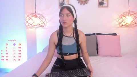 Snapshot of sallyrosee_ chatting on 04.17.26 Sally online show from 04.17.26