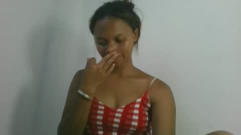 Snapshot of sallywett chatting on 02.14.25 SallyWett online show from 02.14.25