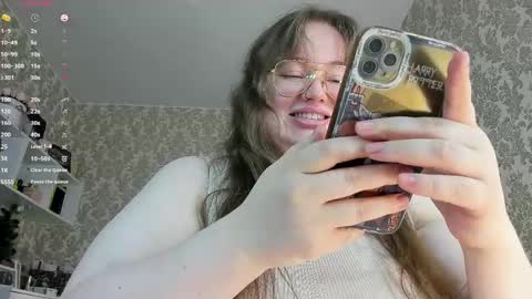 Snapshot of salma_queen chatting on 05.10.26 SalmaRoth online show from 05.10.26