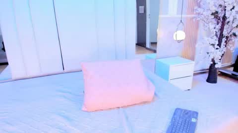 Snapshot of salomebenz_01 chatting on 07.18.26 Salome benz online show from 07.18.26