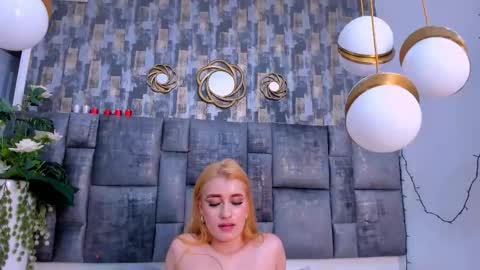 Snapshot of salomelarzon chatting on 03.21.26 Salome Larzon online show from 03.21.26