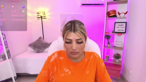 Snapshot of saloomee__ chatting on 01.17.25 SALOME online show from 01.17.25