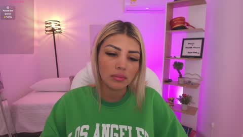 Snapshot of saloomee__ chatting on 02.08.25 SALOME online show from 02.08.25