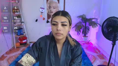 Snapshot of saloomee__ chatting on 11.13.25 SALOME online show from 11.13.25