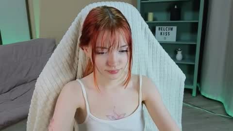 Snapshot of salt_mira chatting on 11.22.25 salt_mira online show from 11.22.25