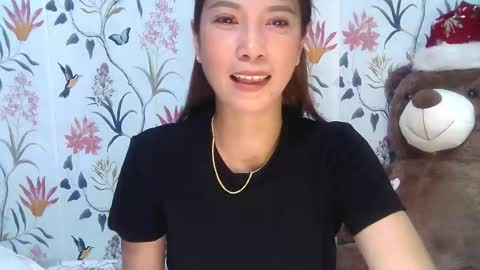 Snapshot of saltwatermuse chatting on 10.27.25 Ask me online show from 10.27.25