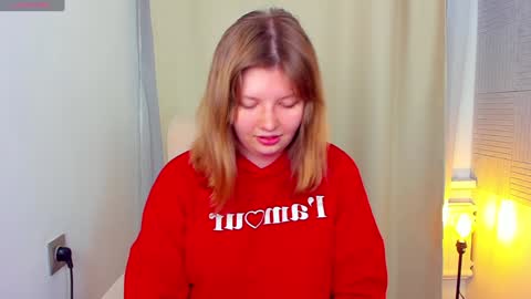 Snapshot of salut_love chatting on 12.15.24 Ruby online show from 12.15.24