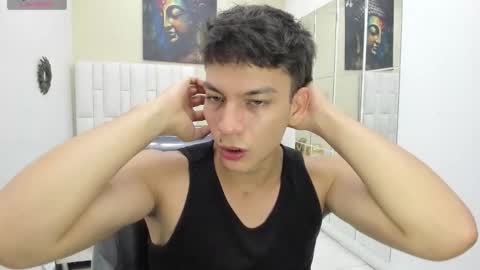 Snapshot of salvatore_27 chatting on 11.26.25 Salvatore online show from 11.26.25