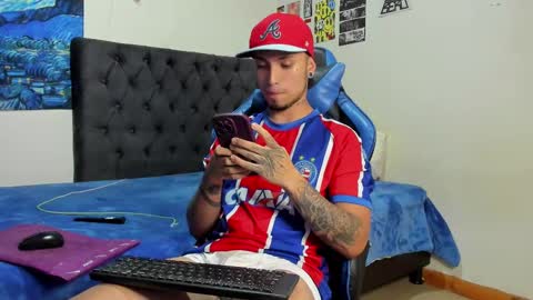   online show from 03.05.25