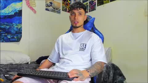   online show from 10.03.25