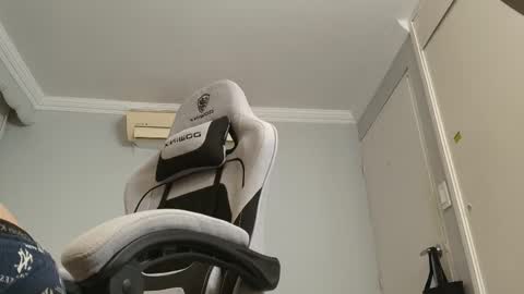 Snapshot of salvatore_montt chatting on 10.30.25 salvatore_montt online show from 10.30.25