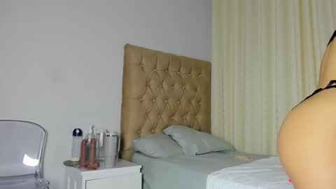 Snapshot of salytexas chatting on 10.27.25 Maddyluxe online show from 10.27.25