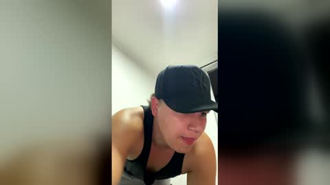 sam544469 online show from 05.18.26