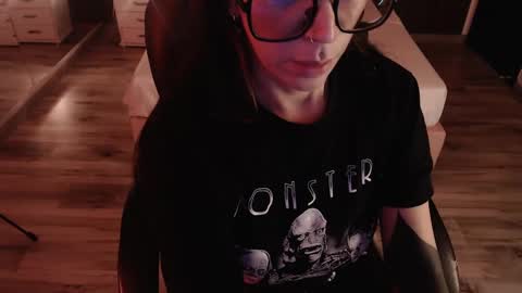 SAM MANSON online show from 10.03.25