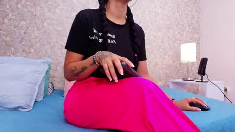 Snapshot of samanta_360 chatting on 02.11.25 Samanta online show from 02.11.25