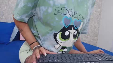 Snapshot of samanta_360 chatting on 02.27.25 Samanta online show from 02.27.25