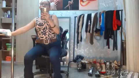 Snapshot of samanta_brownn_ chatting on 04.25.26 samanta online show from 04.25.26