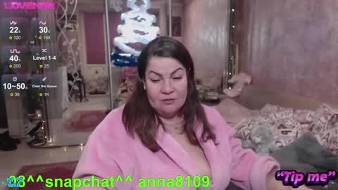 Snapshot of samanta_shy chatting on 12.30.24 Marry online show from 12.30.24