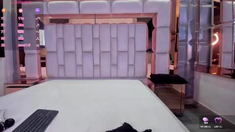 S A M A N T A   online show from 03.06.25