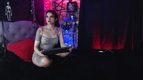 Snapshot of samantha_abrill chatting on 01.15.25 Samantha and Victor online show from 01.15.25