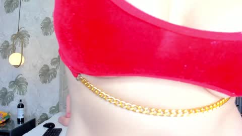 Snapshot of samantha_duque11 chatting on 01.11.25 Samantha online show from 01.11.25